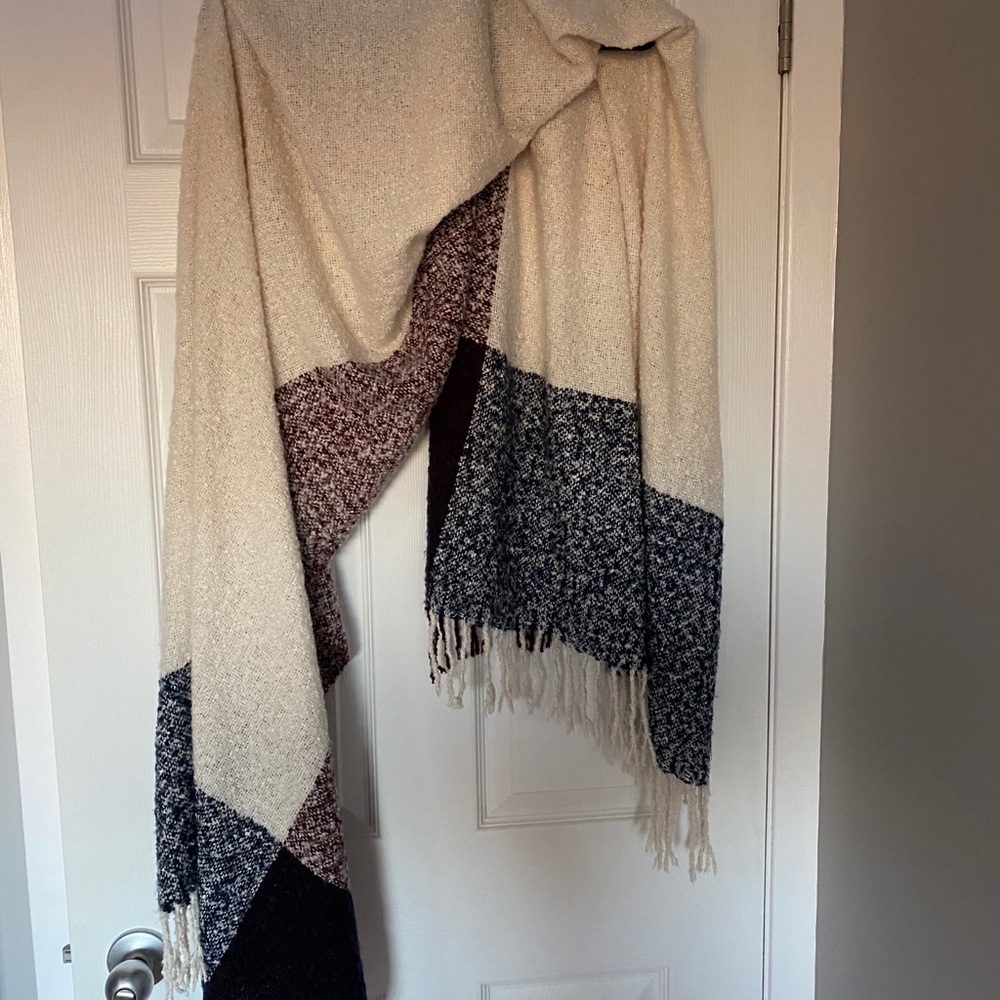** THE COZIEST BLANKET SCARF **